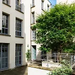 - Le Logis Versaillais