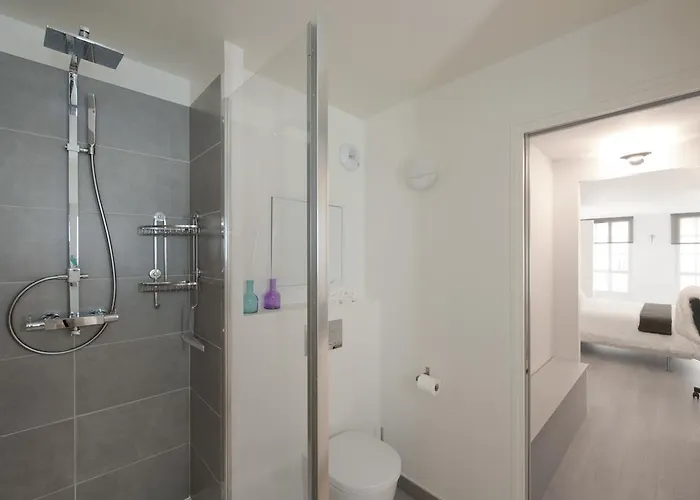 - Le Logis Versaillais Apartman