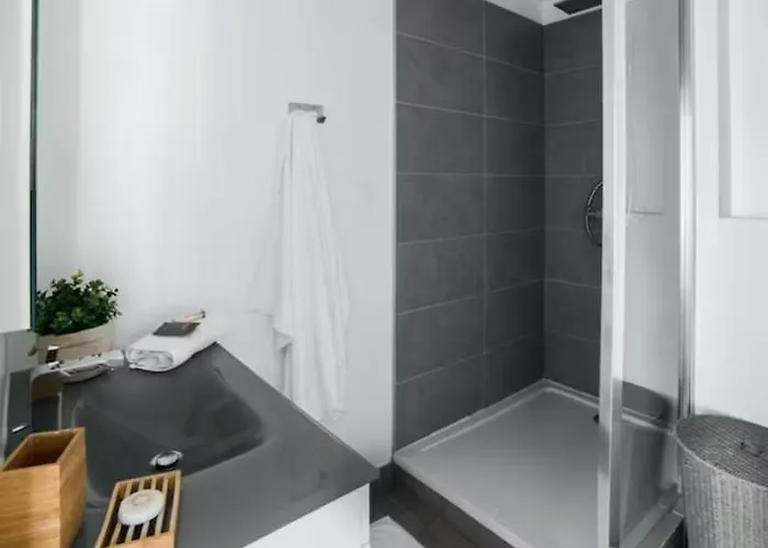 - Le Logis Versaillais Apartman Versailles