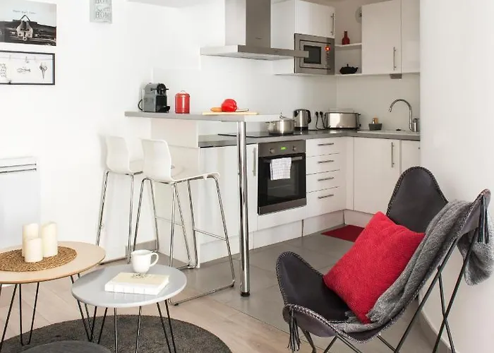 - Le Logis Versaillais Apartman